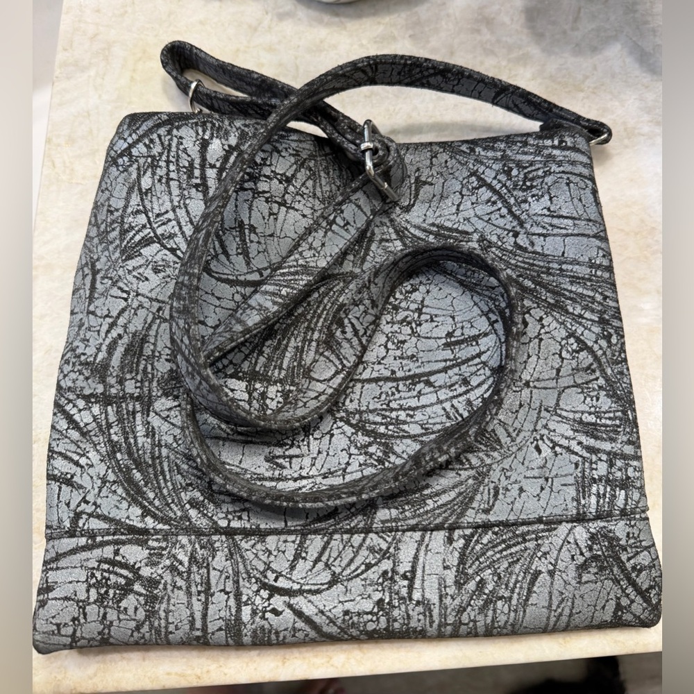 Cofi Leather Crossbody Metallic